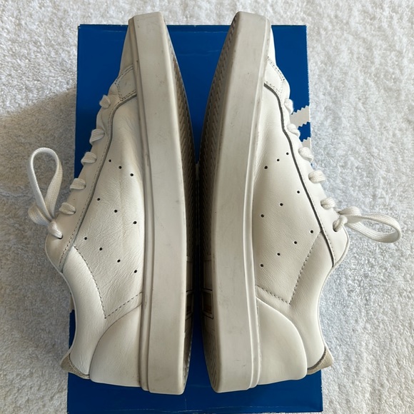 Adidas Sleek W Leather Sneakers. Size 8 - Picture 3 of 9
